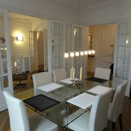 Authentic Tour Eiffel Apartment Paris