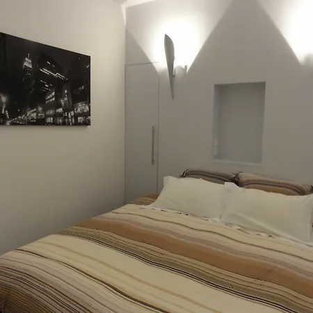 Authentic Tour Eiffel Apartment Paris